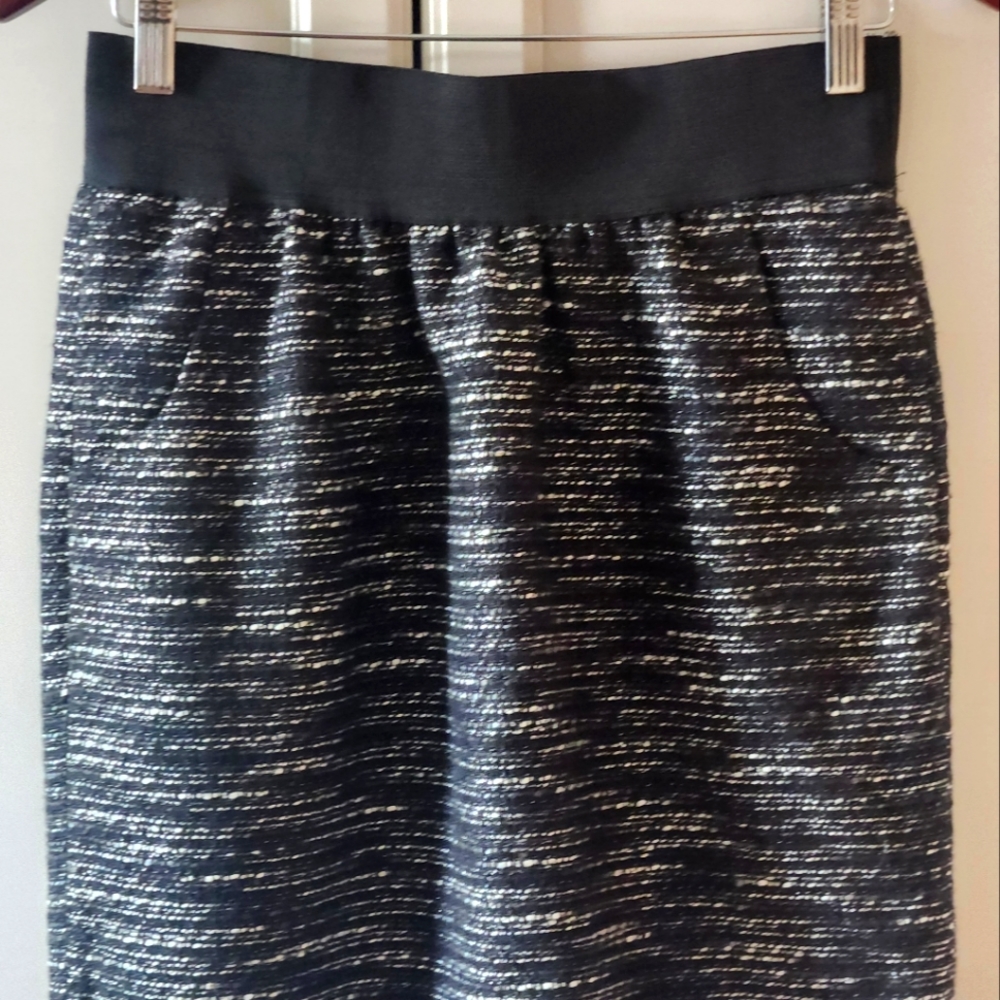 Black straight skirt